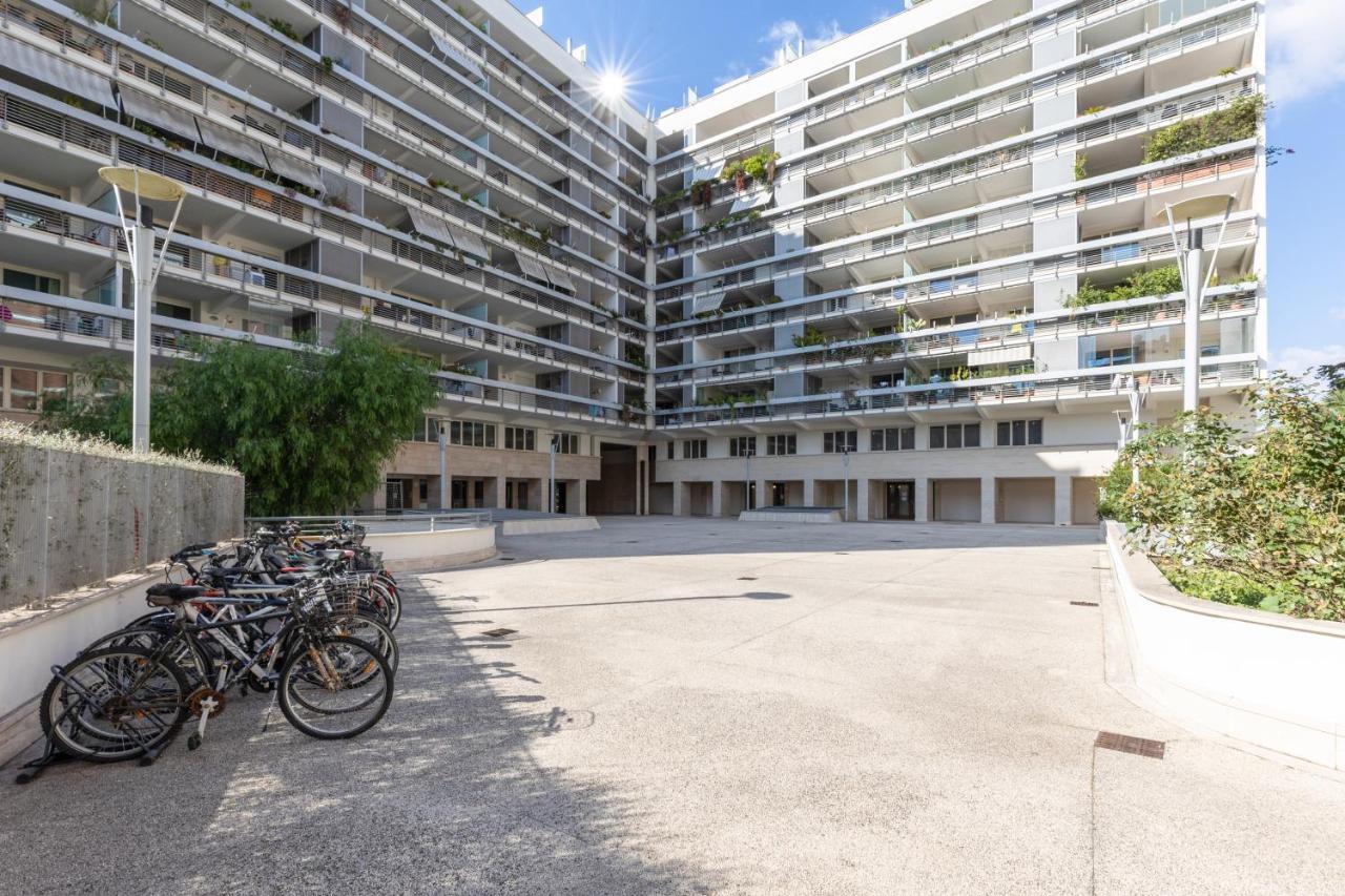 Penthouse With A Panoramic Rooftop In Trastevere With Seasonally Jacuzzi Róma Kültér fotó